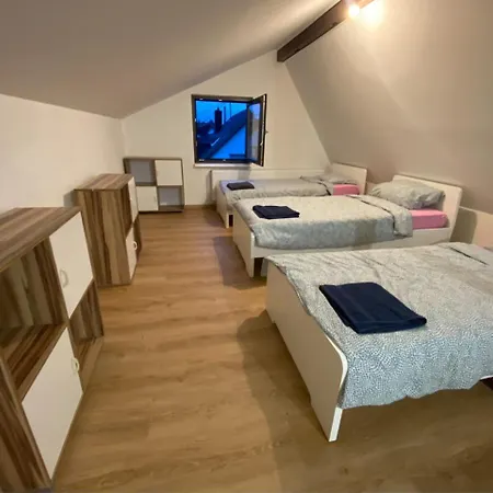 Flussnaehe Dreierwohnung Apartament