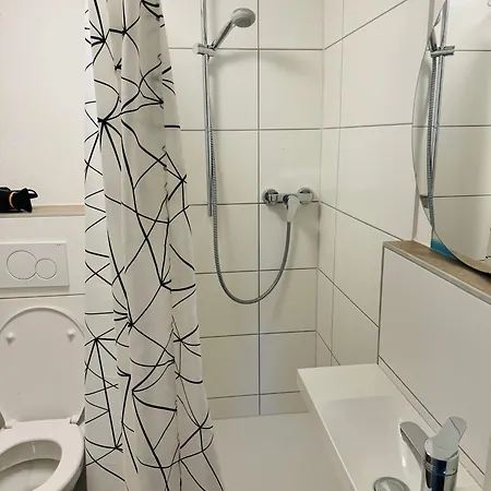 Flussnaehe Dreierwohnung